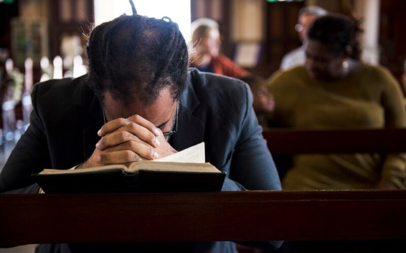 Atitude de gratidão melhora a saúde mental, física e espiritual, dizem especialistas