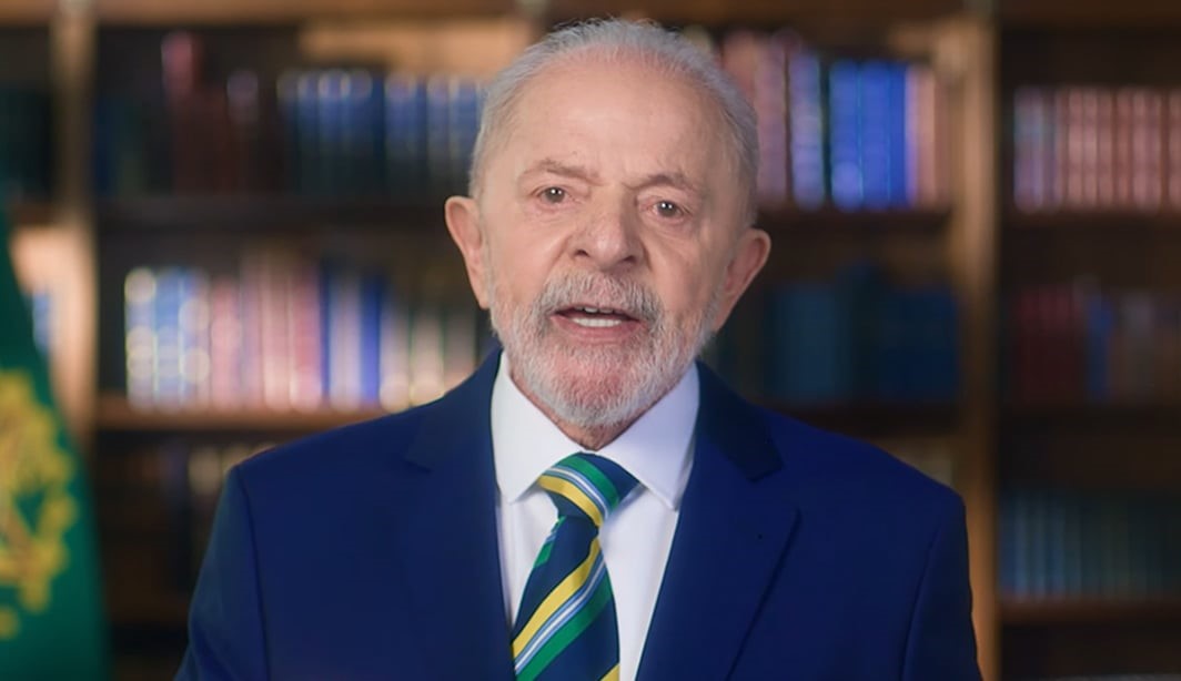 Pastor ora pela recuperação de Lula após cirurgia de emergência