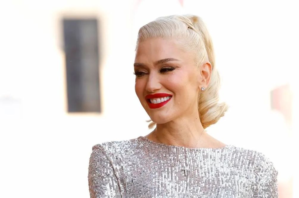 Gwen Stefani convida cristãos à oração e à defesa da verdadeira mensagem do Natal