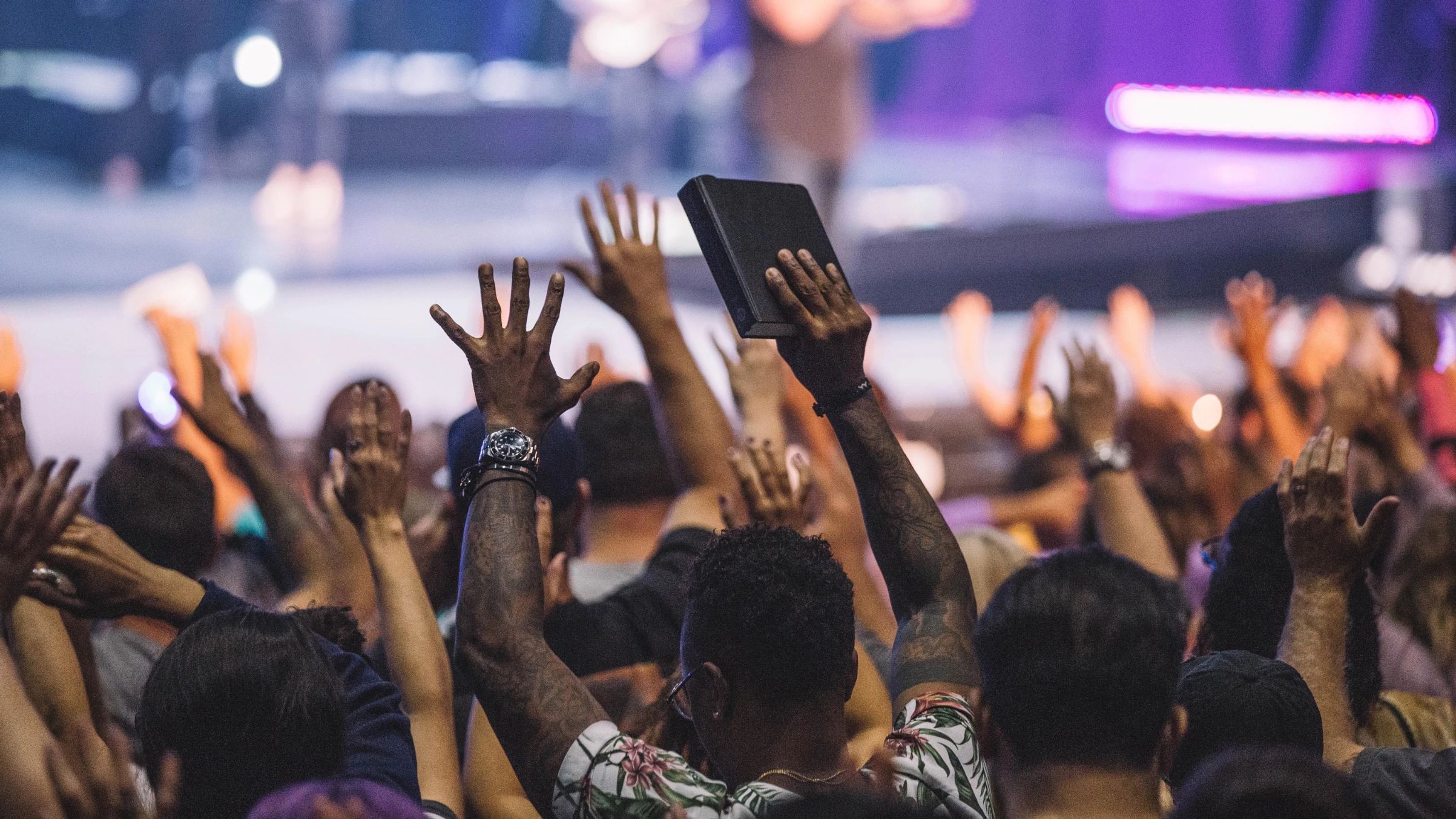 Quer trocar de igreja? Pastor ensina o passo a passo correto